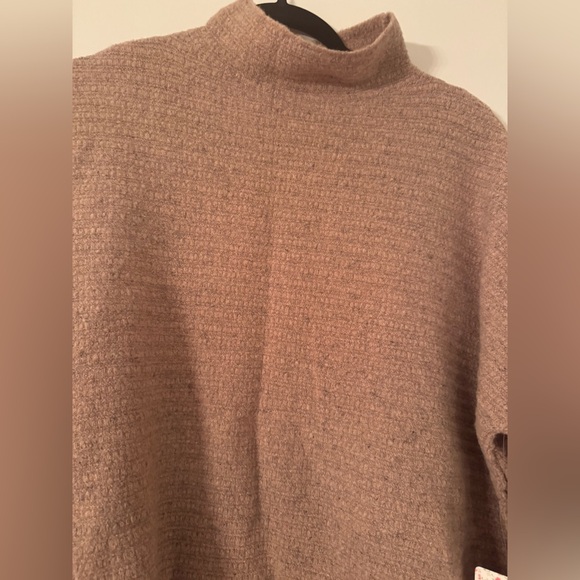 Free People Arctic Fox Zip Back Sweater in Pink Size Small - BNWT! - Picture 2 of 7